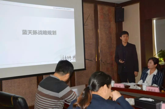 創新謀發展 湘陰縣湯靜副縣長一行蒞臨藍天豚硅藻泥調研視察