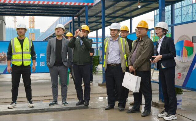 长沙市质检站领导带队观摩美的样板工程 蓝天豚外墙保温系统备受关注(图4) 长沙市质检站领导带队观摩美的样板工程 蓝天豚外墙保温系统备受关注(图4)
